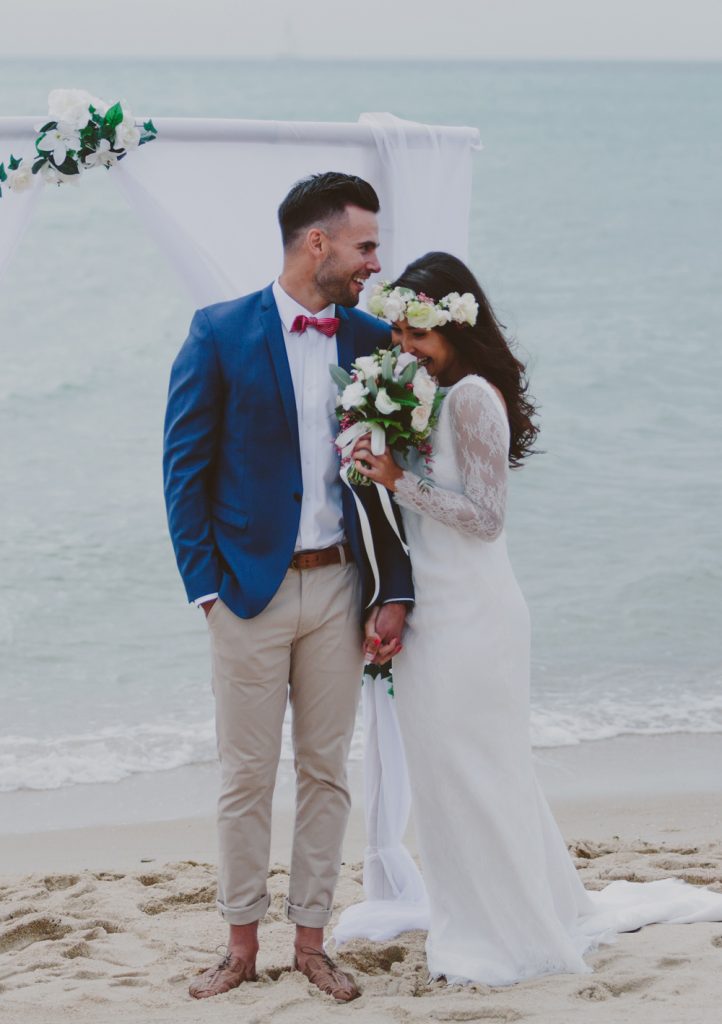 beach wedding looks for guys