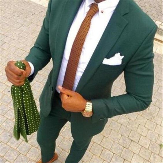 18 Real Grooms Who Wore Green Suits & Looked Incredible!